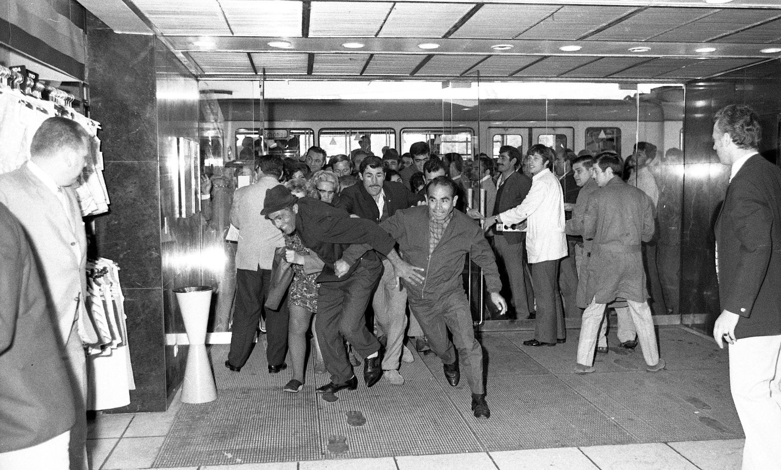 03-stadtmuseum-ludwigshafen-schlussverkauf_1960er-1990er.jpg