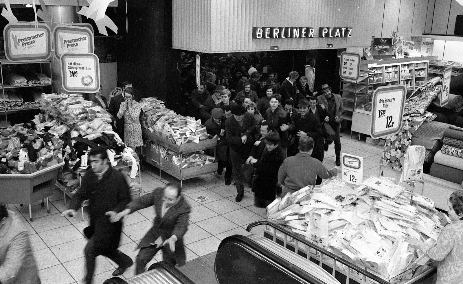 08-stadtmuseum-ludwigshafen-schlussverkauf_1960er-1990er.jpg