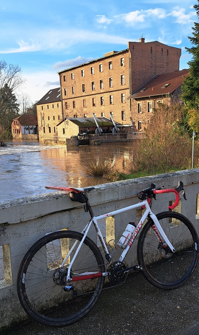 1 Rückinger Mühle mit Hochwasser.jpg