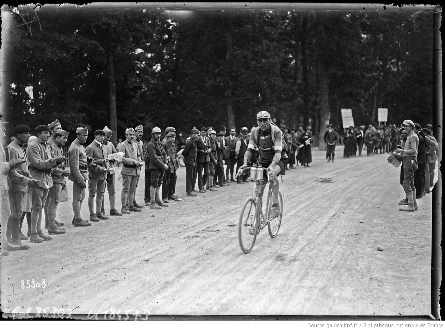 12-7-23_Briançon_Francis_Pélissier_[participant_[...]Agence_Rol_btv1b531161632.JPEG