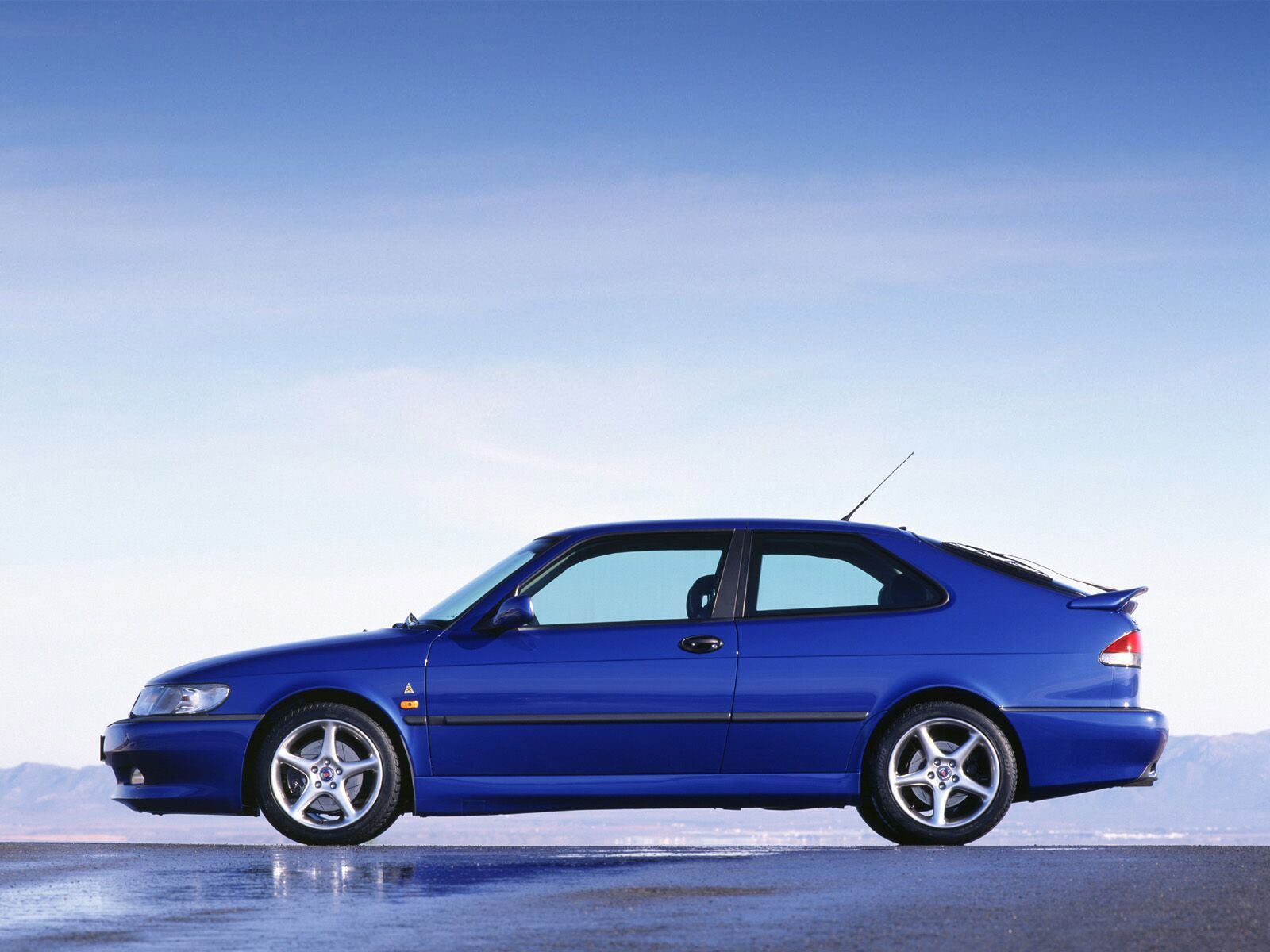 1999_Saab_9-3_Viggen_coupé_005_7101.jpg