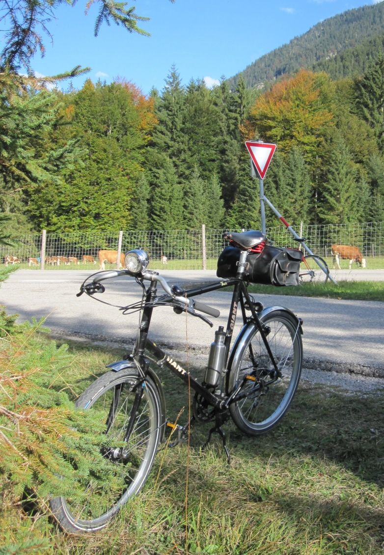 2012-10-03 54ba Flußbett bei Hinterriss.jpg