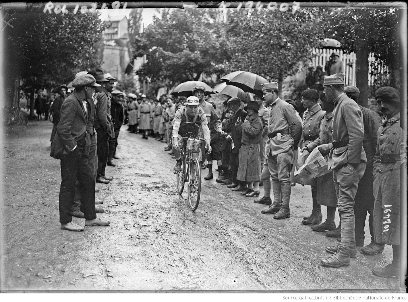 9-7-25_Tour_de_France_Briançon_[...]Agence_Rol_btv1b53150839b.JPEG