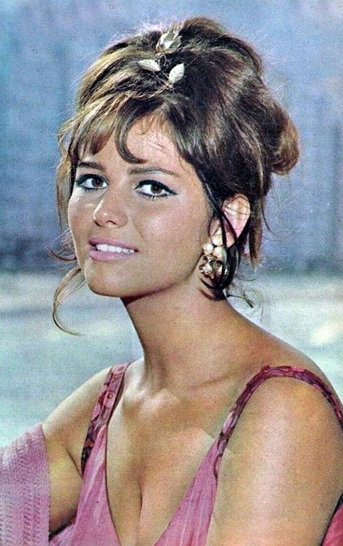 9e4f96affebfc7cf70ffc2ebf700a567--claudia-cardinale-classic-hollywood.jpg