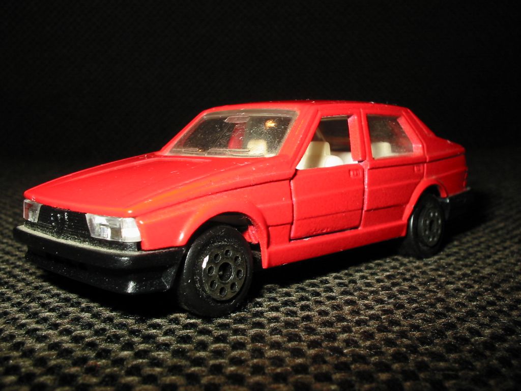 Alfa 75 - Majorette.JPG