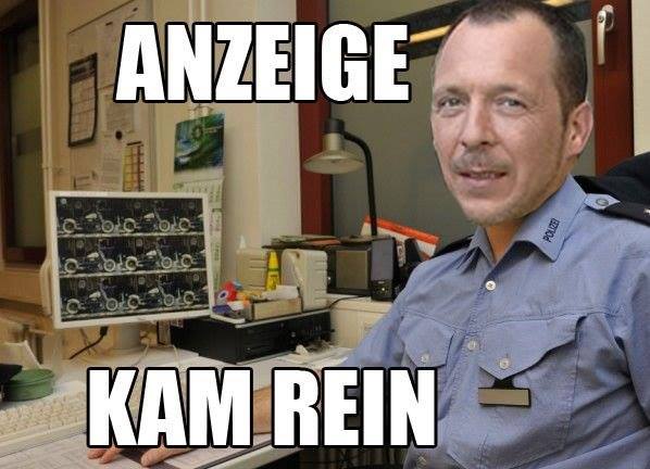 aneige kam rein.jpg