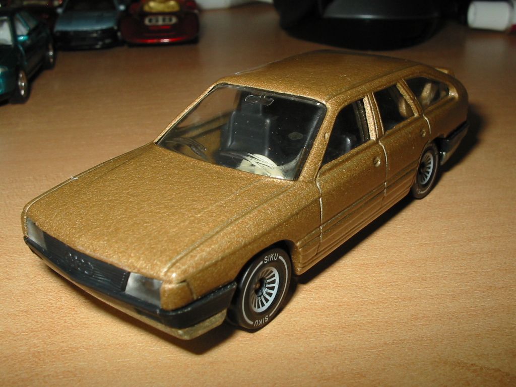 Audi 100 Avant CD - Siku.JPG