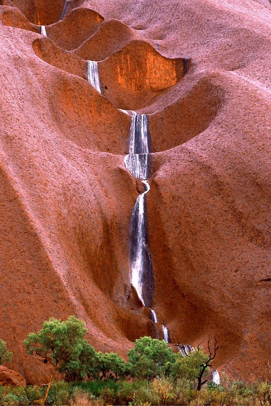 Australia - Uluru Waterfalls 3.jpg