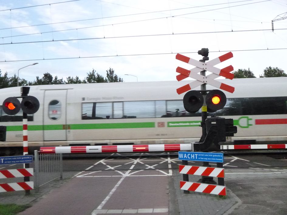 Bahnübergang_Venlo2.JPG