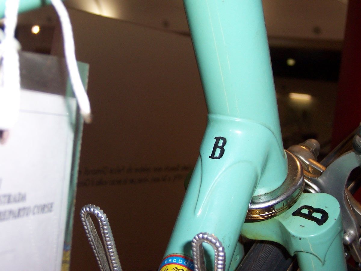 Bianchi 1976 Felice Gimondi (12).jpg