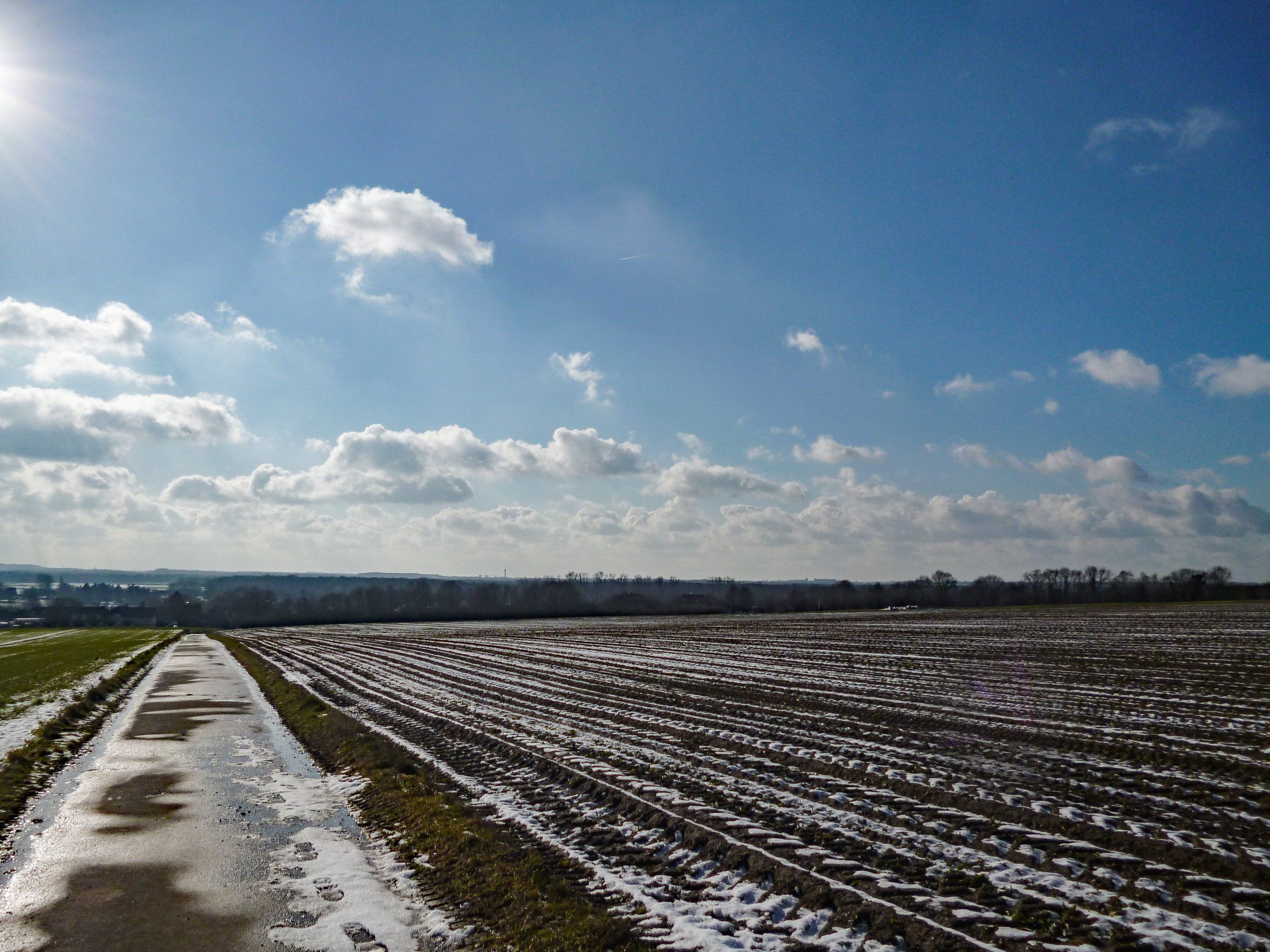 Blick aus dem Gangelter Feld Richtung AFCENT - Kopie.jpg