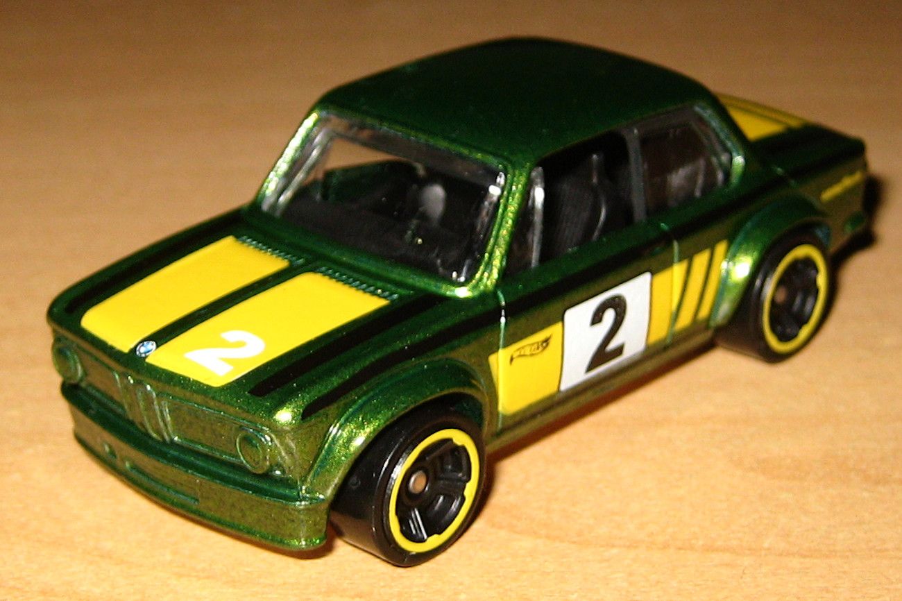 BMW 2002 (1) - HotWheels.jpg