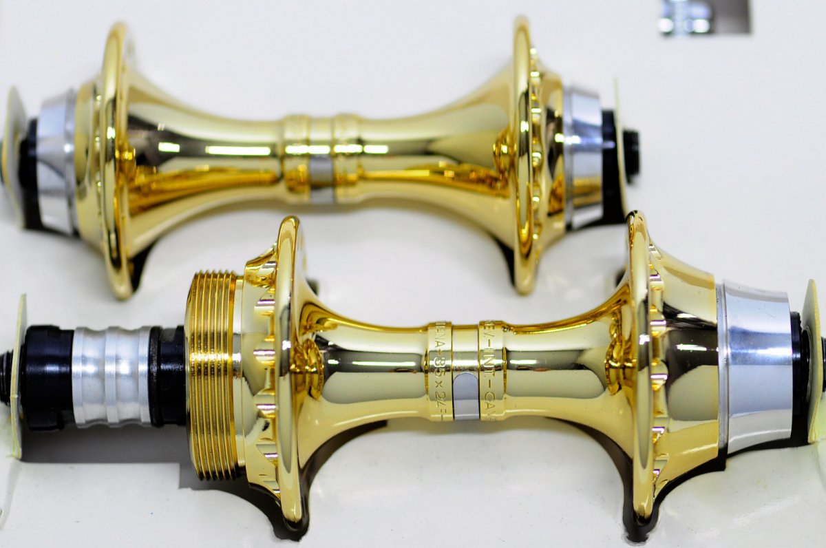 Camapgnolo C-Record hubs gold plated (5).JPG