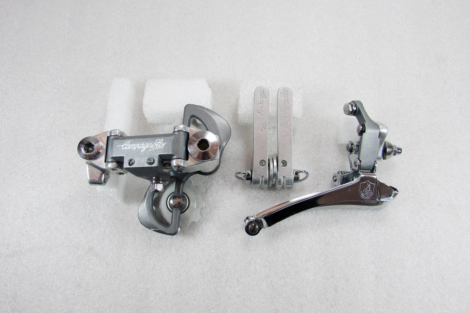 Campagnolo 990 century-finsih derailleur set (1).JPG