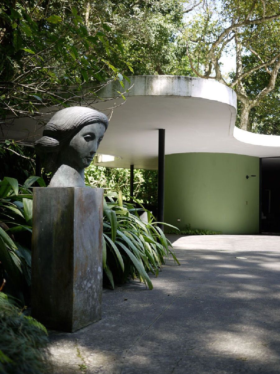 Casa das Canoas, Oscar Niemeyer, 1951.jpg