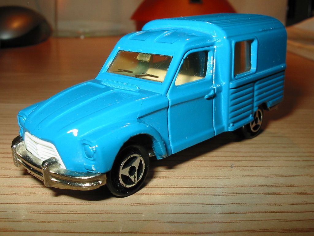 Citroen Acadiane - Majorette.JPG