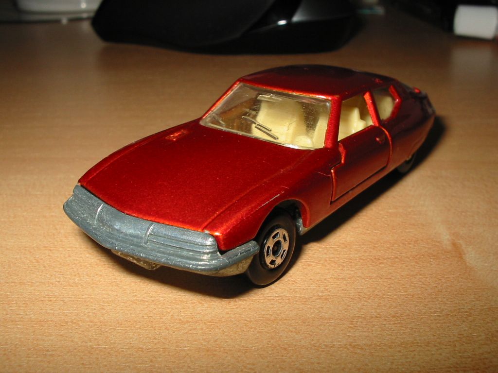 Citroen SM - Matchbox.JPG