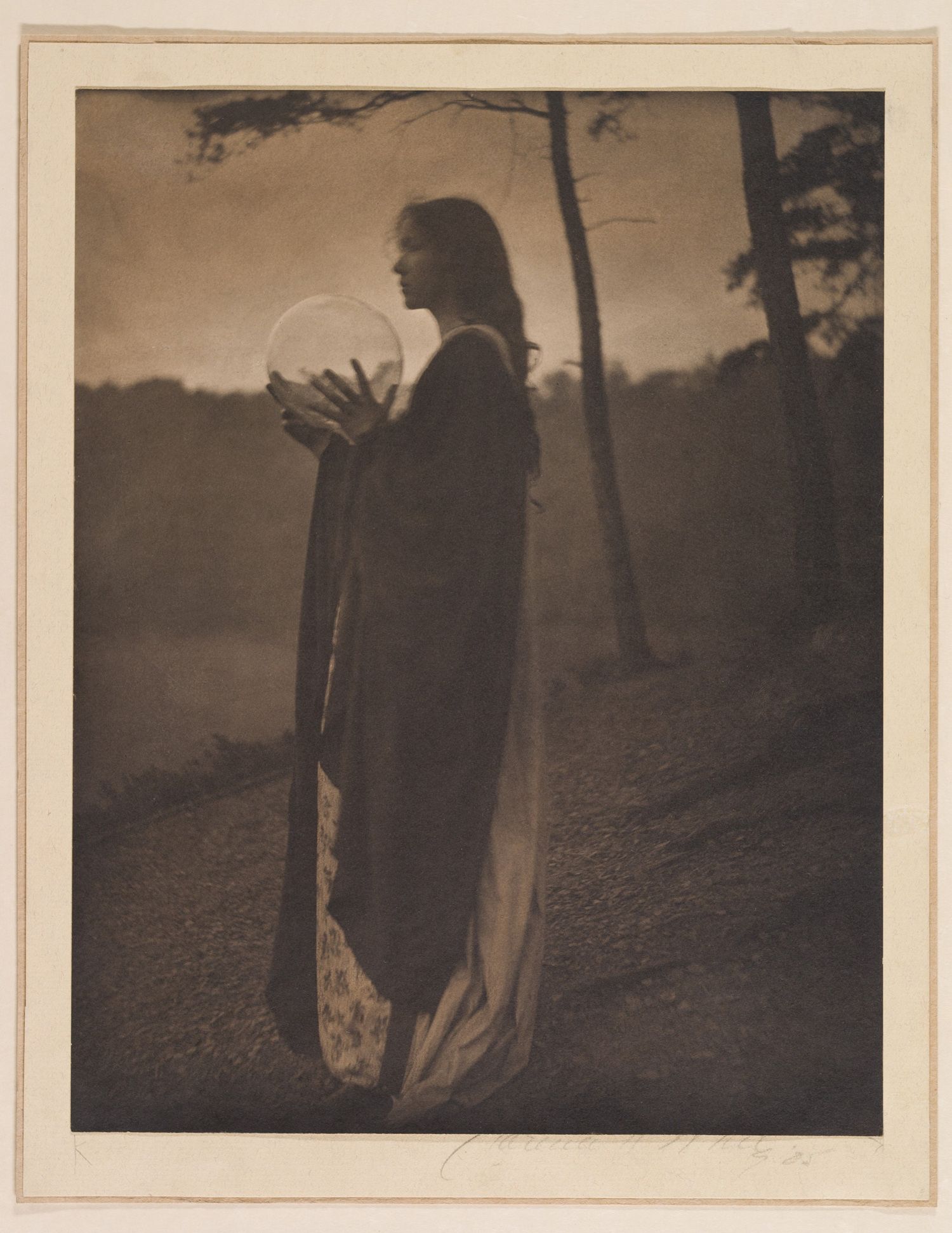 Clarence H. White - The Bubble (1898, printed 1905).jpg