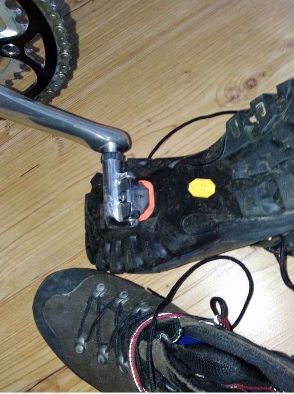 DA Pedal Schuh.jpg