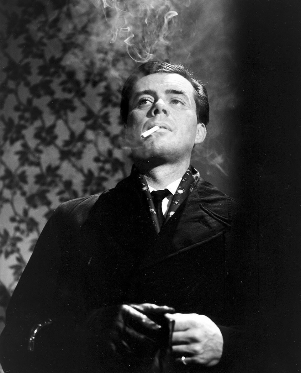 Dirk Bogarde - The Servant (1963).jpg