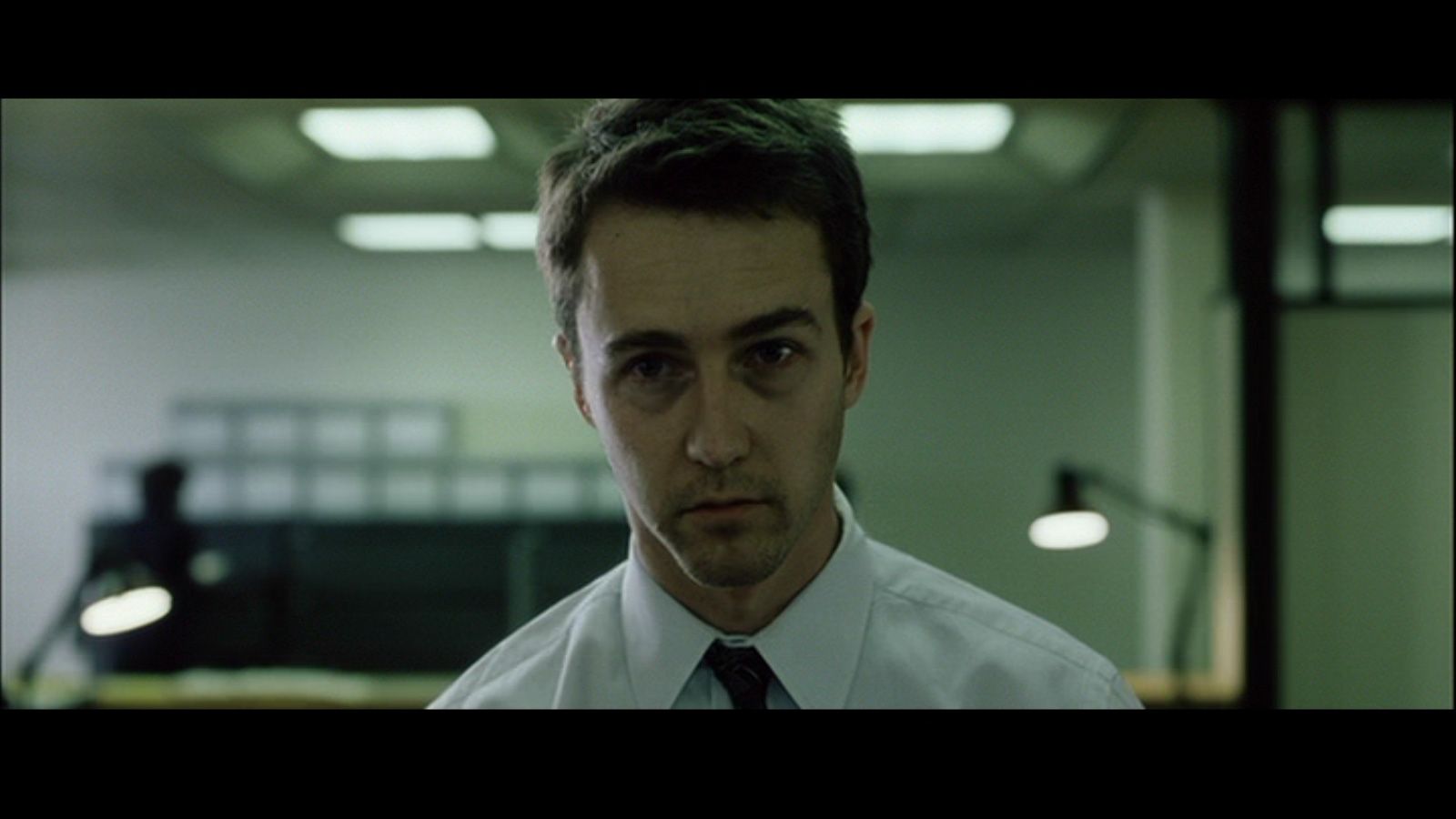 Edward-in-Fight-Club-edward-norton-562360_1600_900.jpg