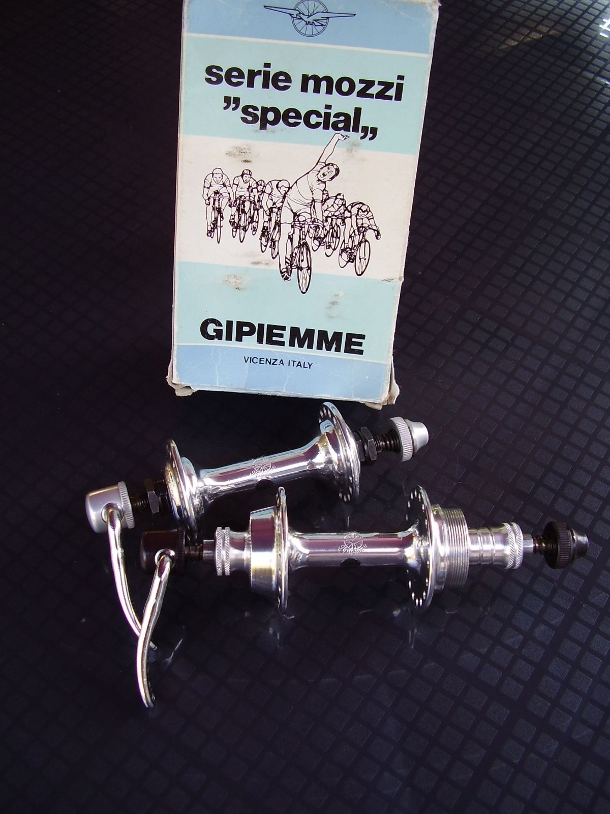 Gipiemme Cronspecial rear hub_Gipiemme Special front hub (1).JPG