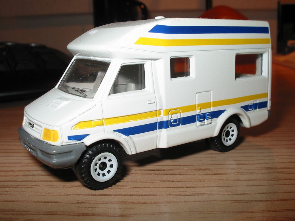 Iveco Camping - Siku.JPG