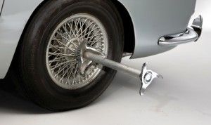 James-Bond-Aston-Martin-DB5-Spinner-300x178.jpg