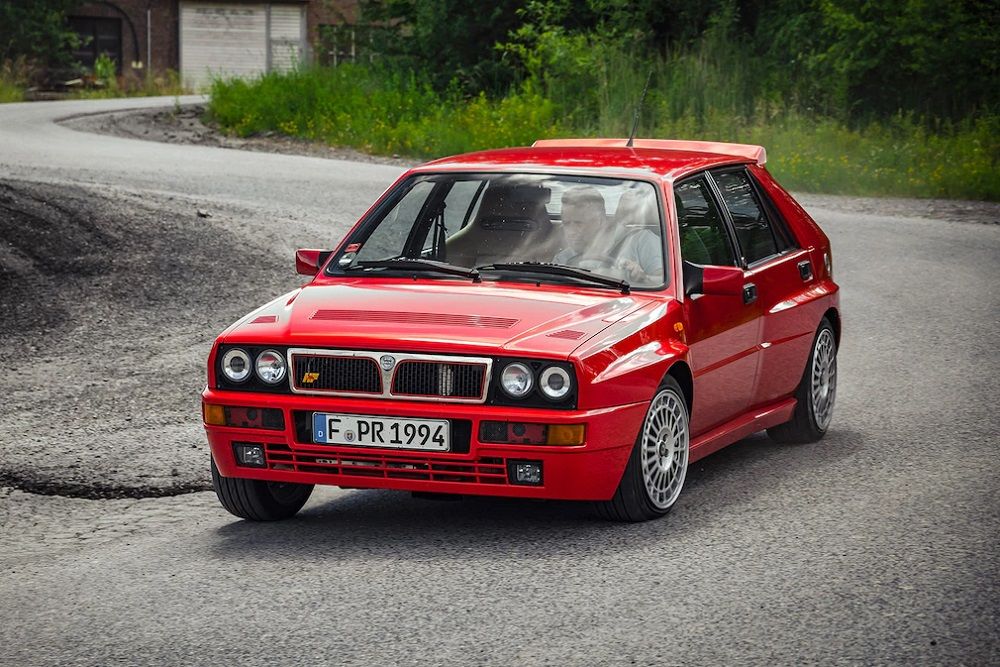 Lancia_Delta_Integrale_HF_03-ecbc0db3b4e9f8b9.jpg