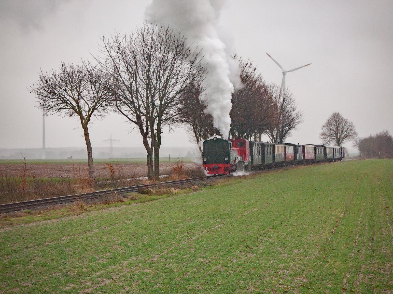 Loks Schwarzach und GKB V 11 am HP Gelindchen, vierter Advent 2019, Bild 3 - Kopie.jpg