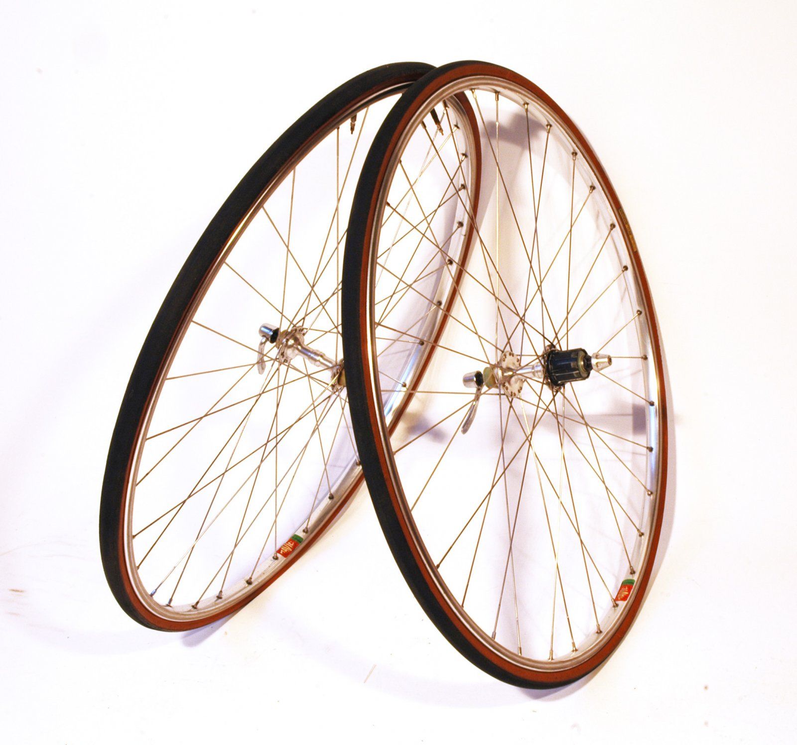 LRS clincher 600AX_01x.jpg