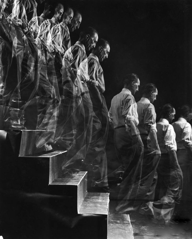 Marcel Duchamp descending a staircase, Eliot Elisofon, New York, LIFE Magazine, 1952.jpg