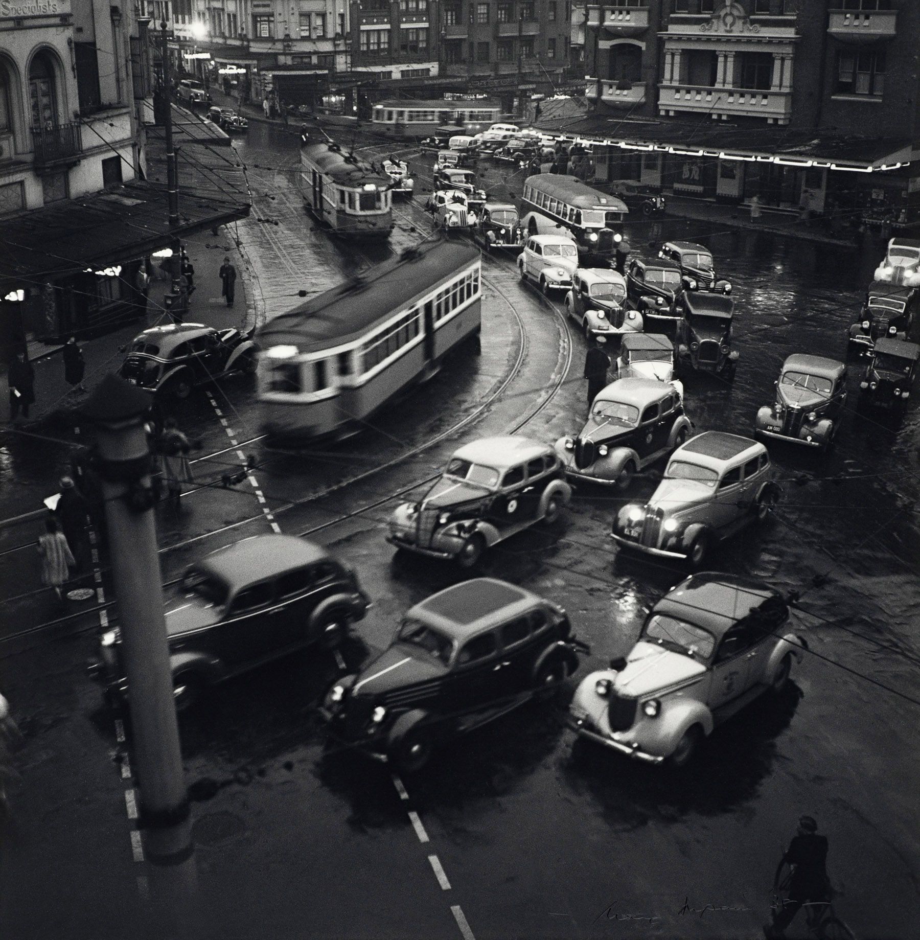 Max Dupain - Rush hour in King’s Cross (1938, printed c. 1986).jpg