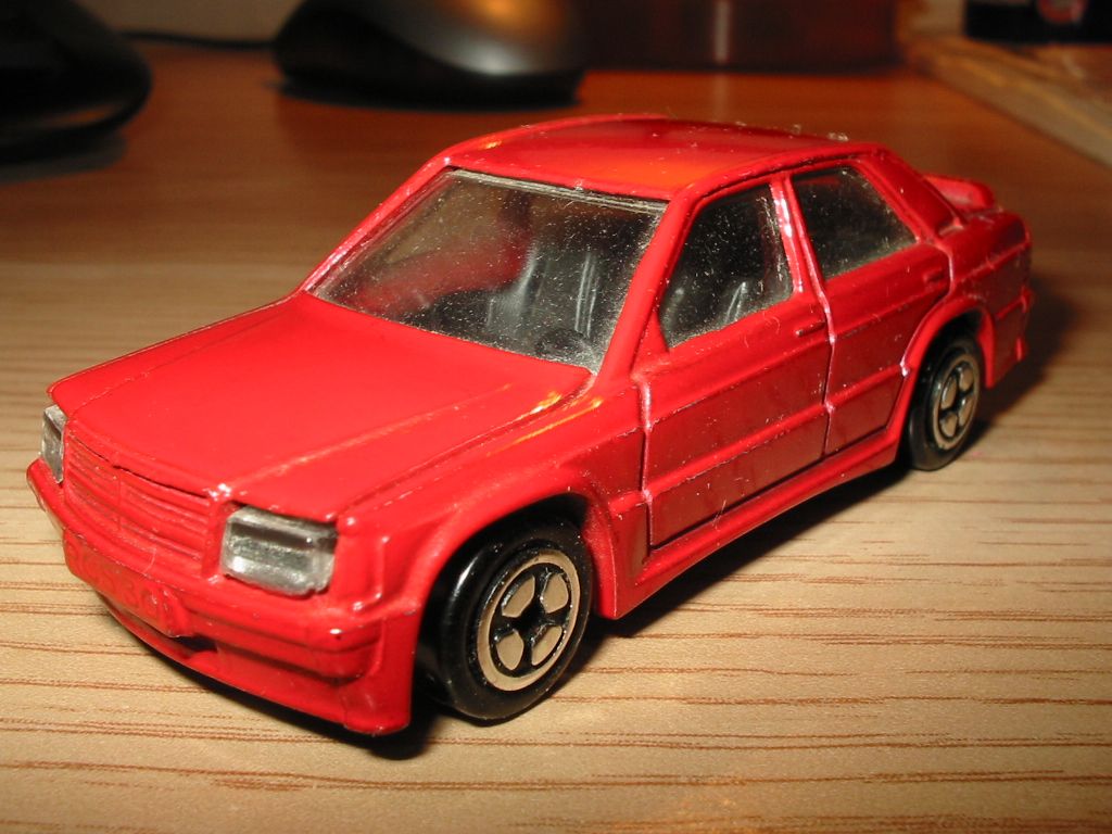 Mercedes 190E 2.3 16V - Corgi.JPG