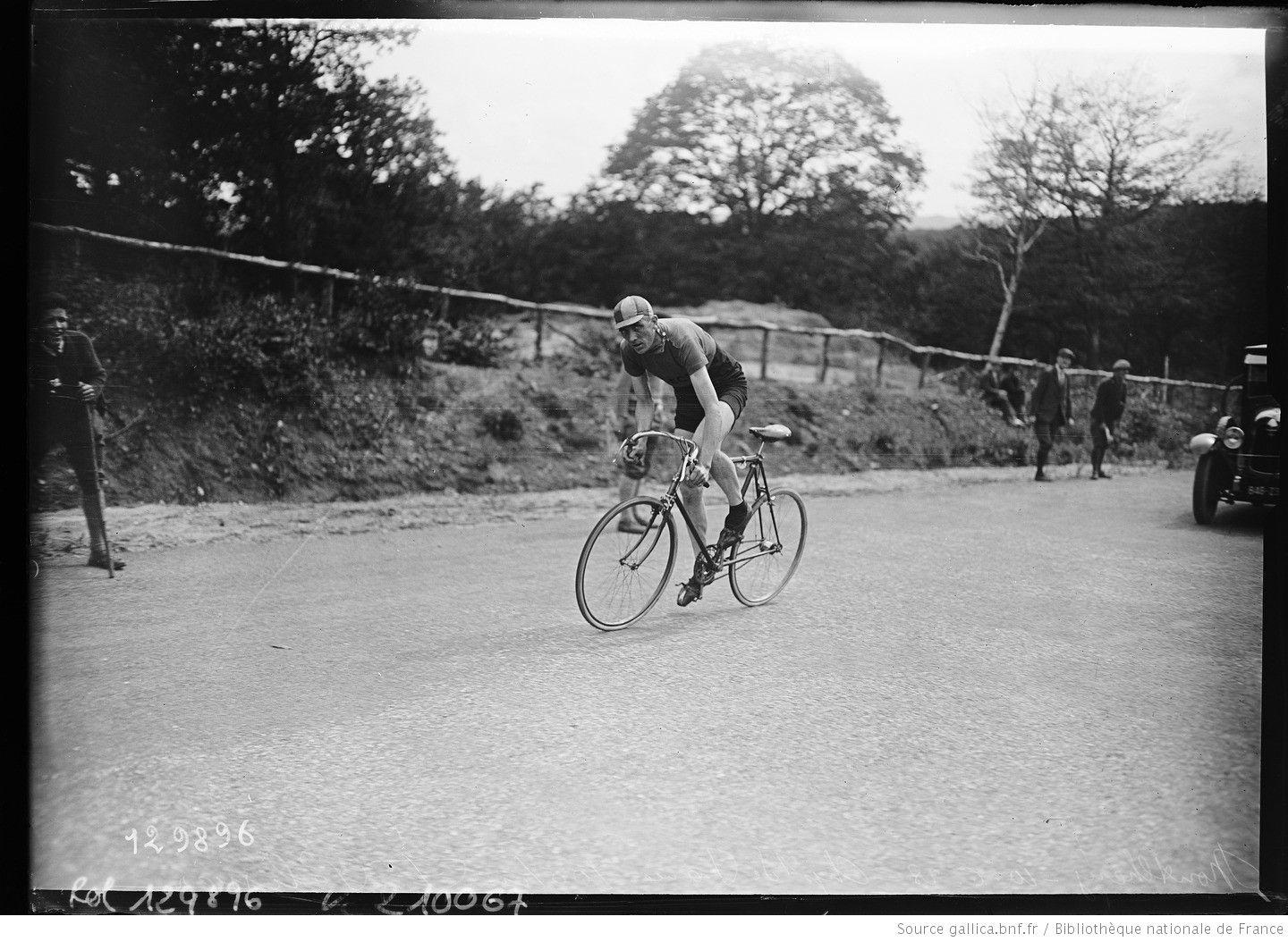 Montlhéry_10_6_1928_championnat_de_France_[...]Agence_Rol_btv1b53201322z.JPEG