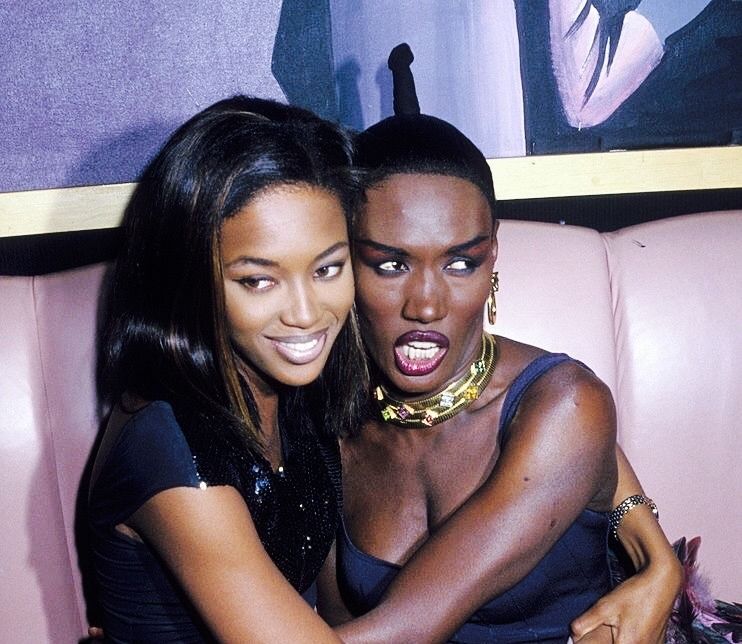 Naomi Campbell & Grace Jones 1990 (3).jpg