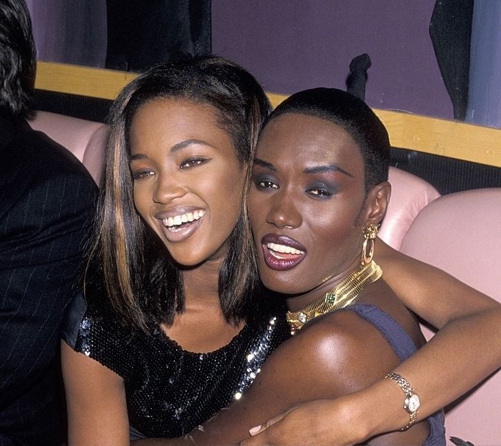 Naomi Campbell & Grace Jones 1990 (4).jpg