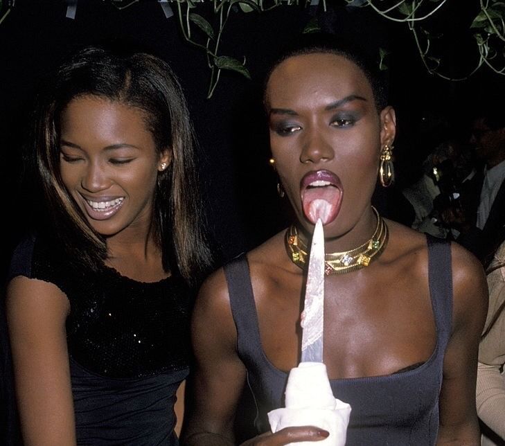 Naomi Campbell & Grace Jones 1990 (5).jpg