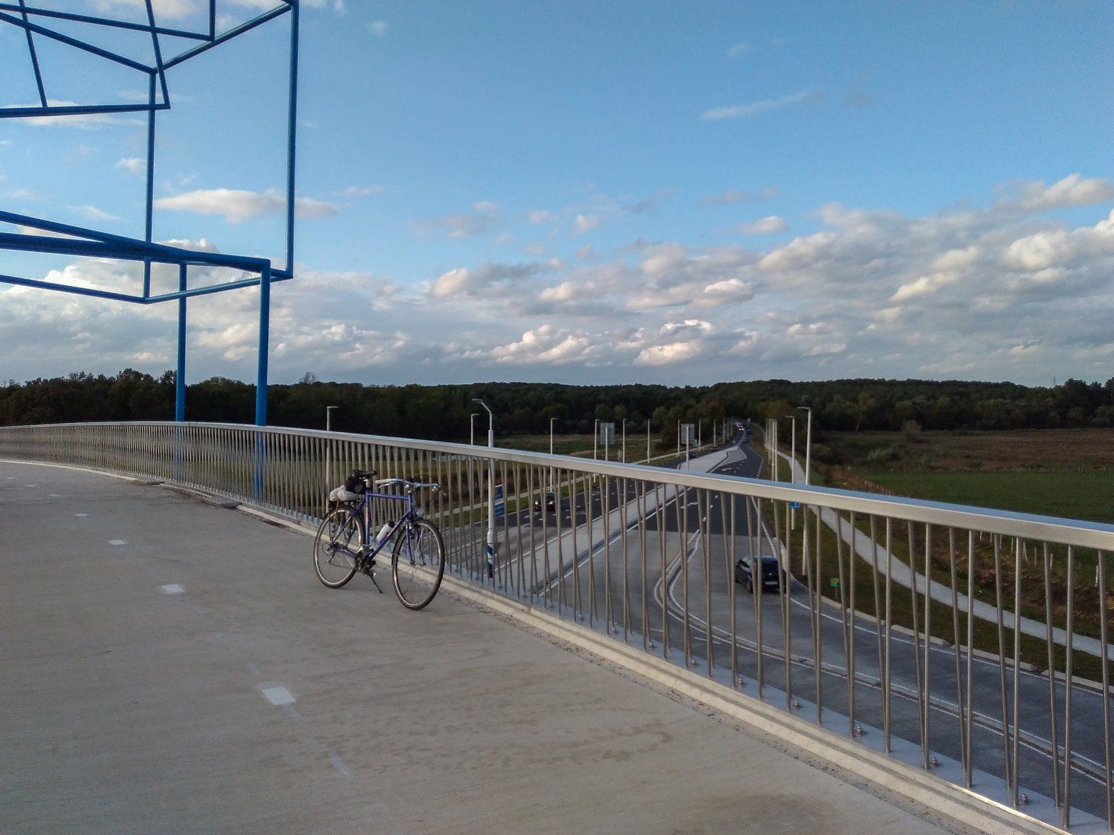 Neue Fahrradbrücke am Beginn der früheren Transitstraße 1 - Kopie.jpg