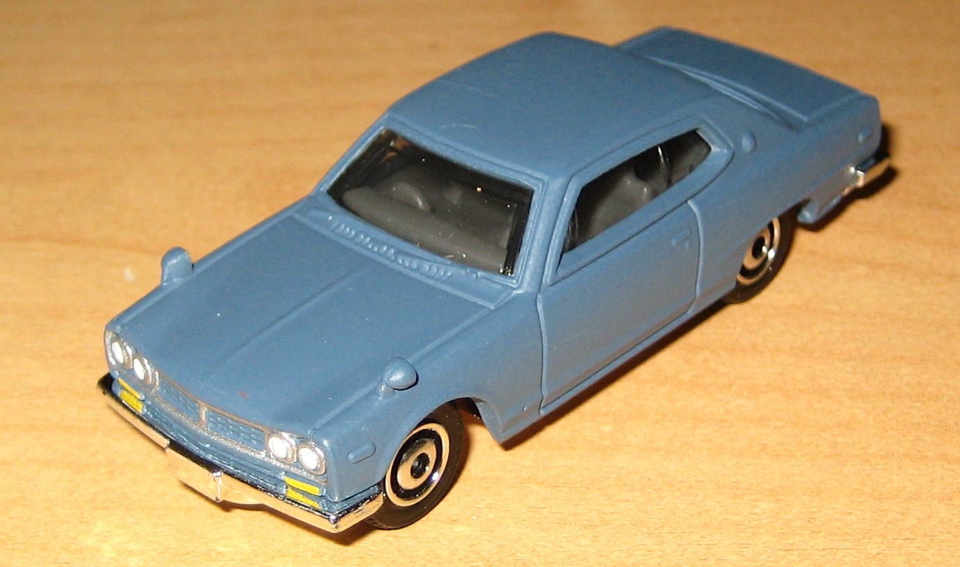 Nissan Skyline 2000 GTX 1971 (1) - Matchbox.jpg