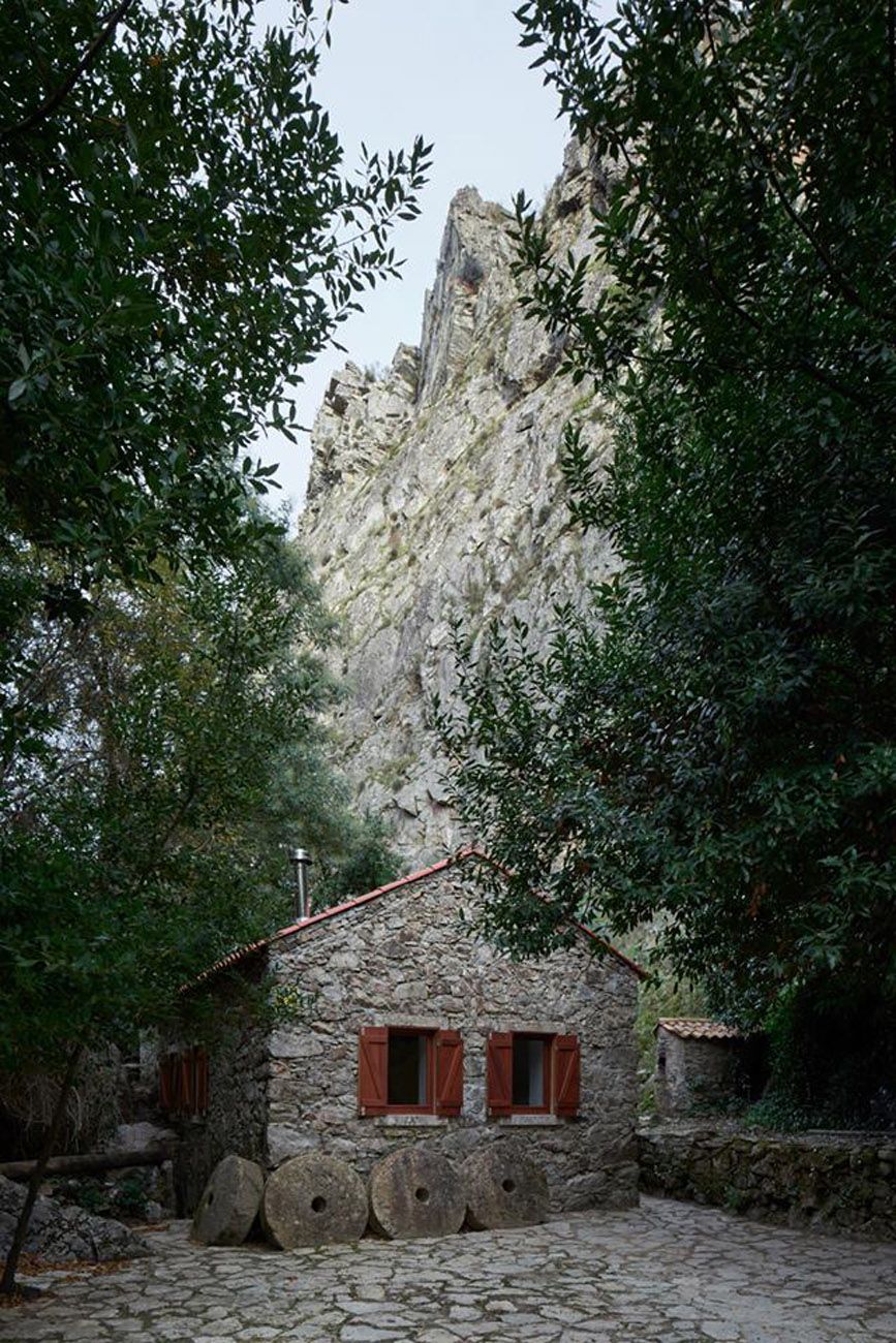 old portuguese watermill is transformed into modern asylum - Bruno Lucas Dias (15).jpg