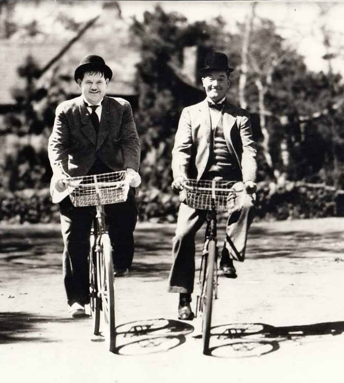 Oliver_Hardy_and_Stan_Laurel_on_unknown_bikes.jpeg