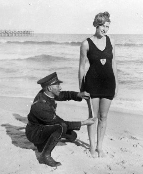 Palm Beach police measuring swimsuit length,1925.jpg