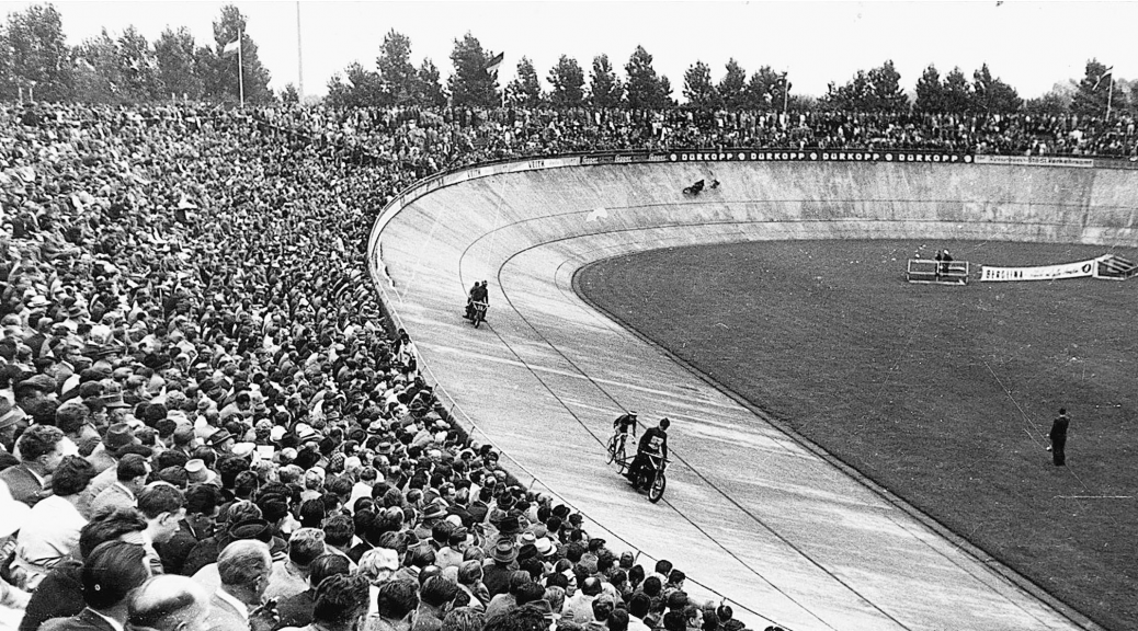 Radrennbahn-Eröffnungsrennen-Foto-G.Rudolf_bearb-1038x576.png