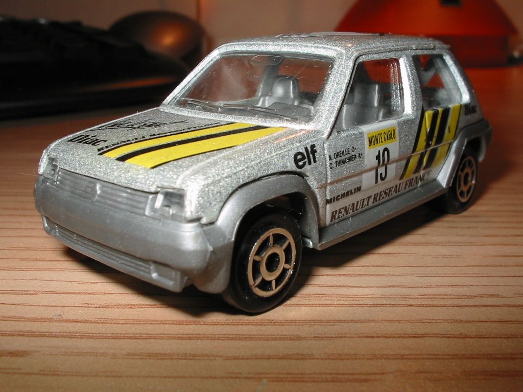 Renault 5 GT Turbo - Majorette.JPG