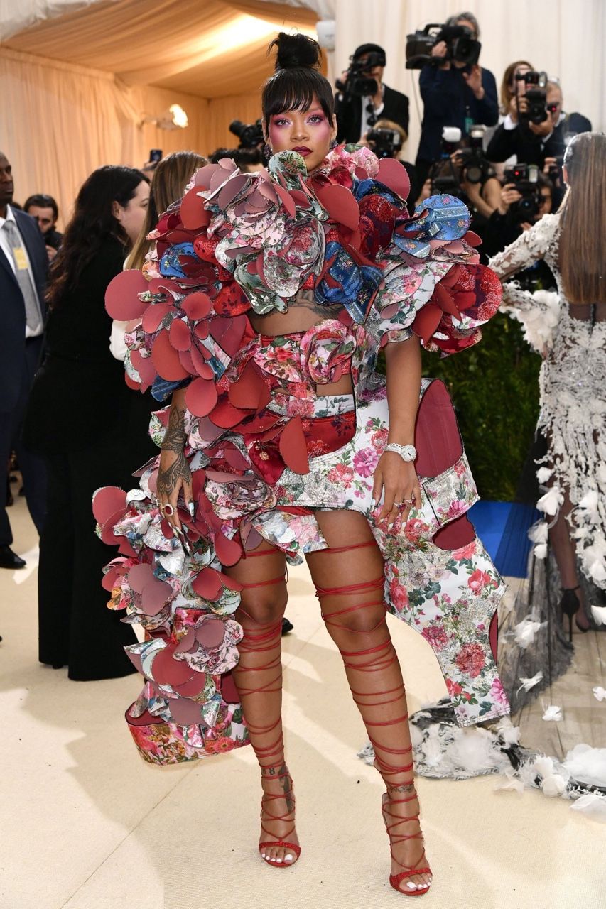 Rihanna - Met Gala (2017).jpg