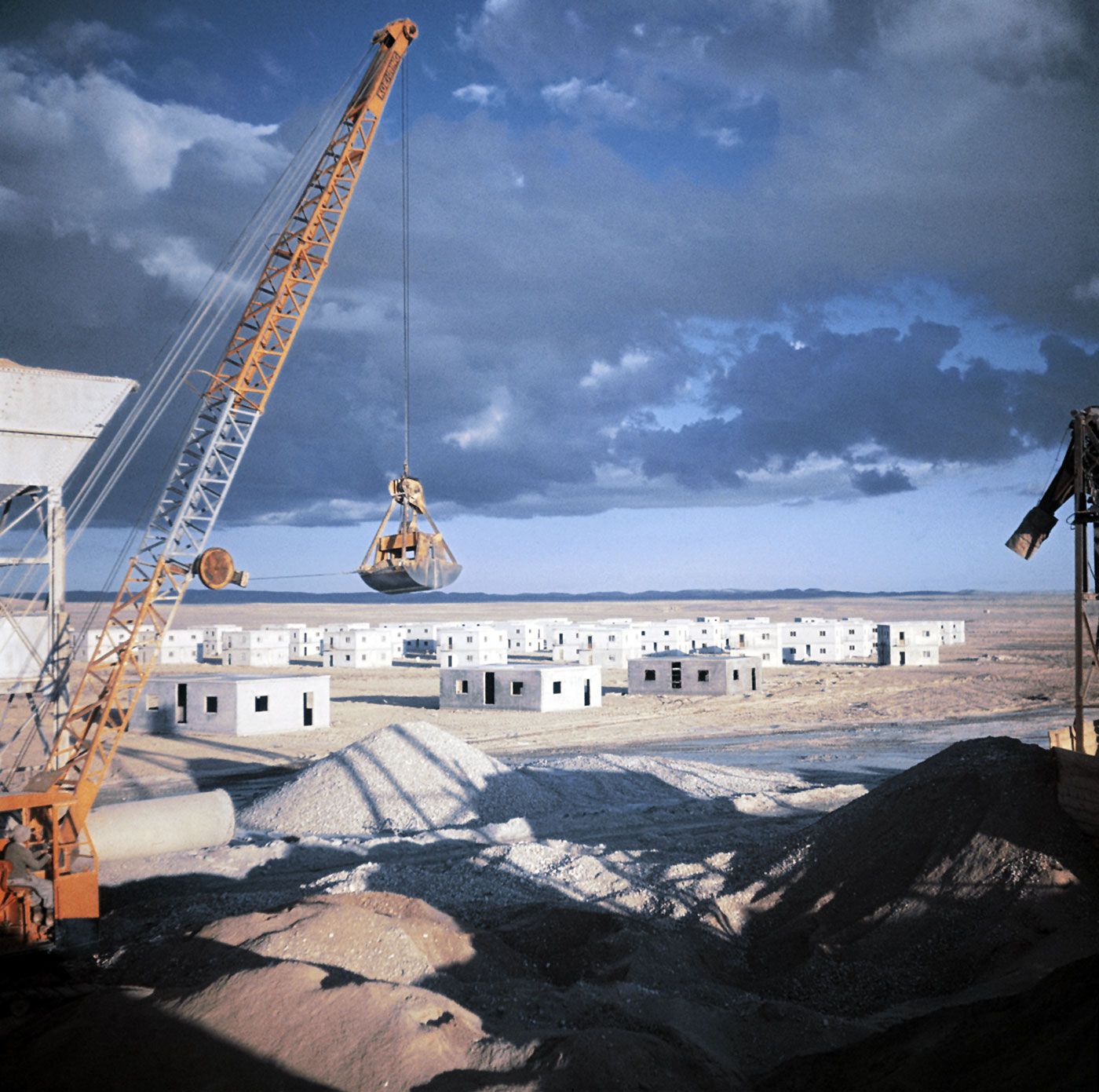 Robert Capa-new settlements for workers, Neguev Desert, outside Be’erSheva, Israel 1949-1950.jpg