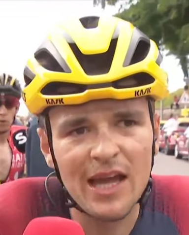 Screenshot 2022-07-07 at 18-30-54 Tom Pidcock Reacts To Wout van Aert Solo Breakaway - YouTube.png