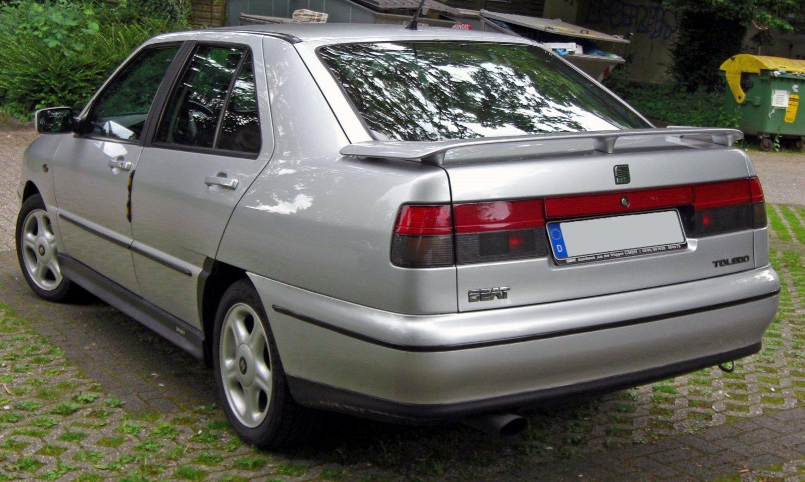 Seat-Toledo-I-1L-facelift-1995.jpg