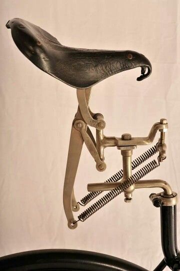 selle Regina molleggiata 1884... 19th century attempt at bicycle suspension (seat post).jpg